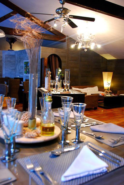 Hotel Les Mazets Des Roches Тараскон Экстерьер фото