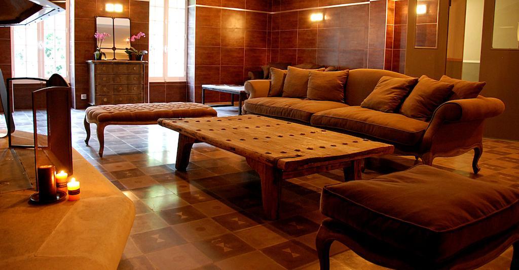 Hotel Les Mazets Des Roches Тараскон Экстерьер фото
