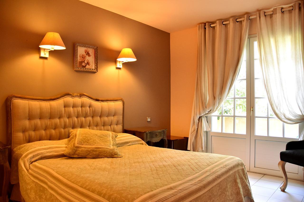 Hotel Les Mazets Des Roches Тараскон Экстерьер фото