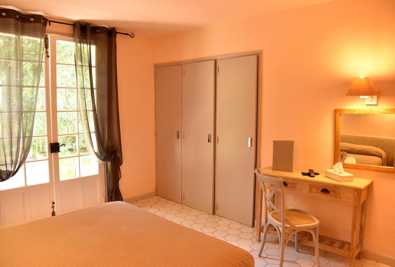 Hotel Les Mazets Des Roches Тараскон Экстерьер фото