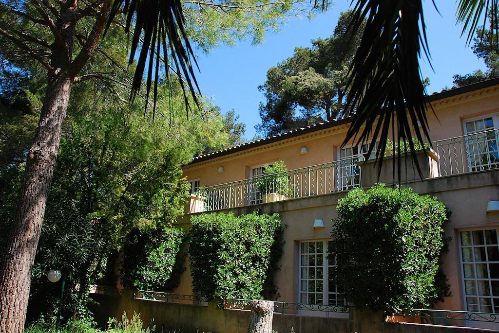 Hotel Les Mazets Des Roches Тараскон Экстерьер фото