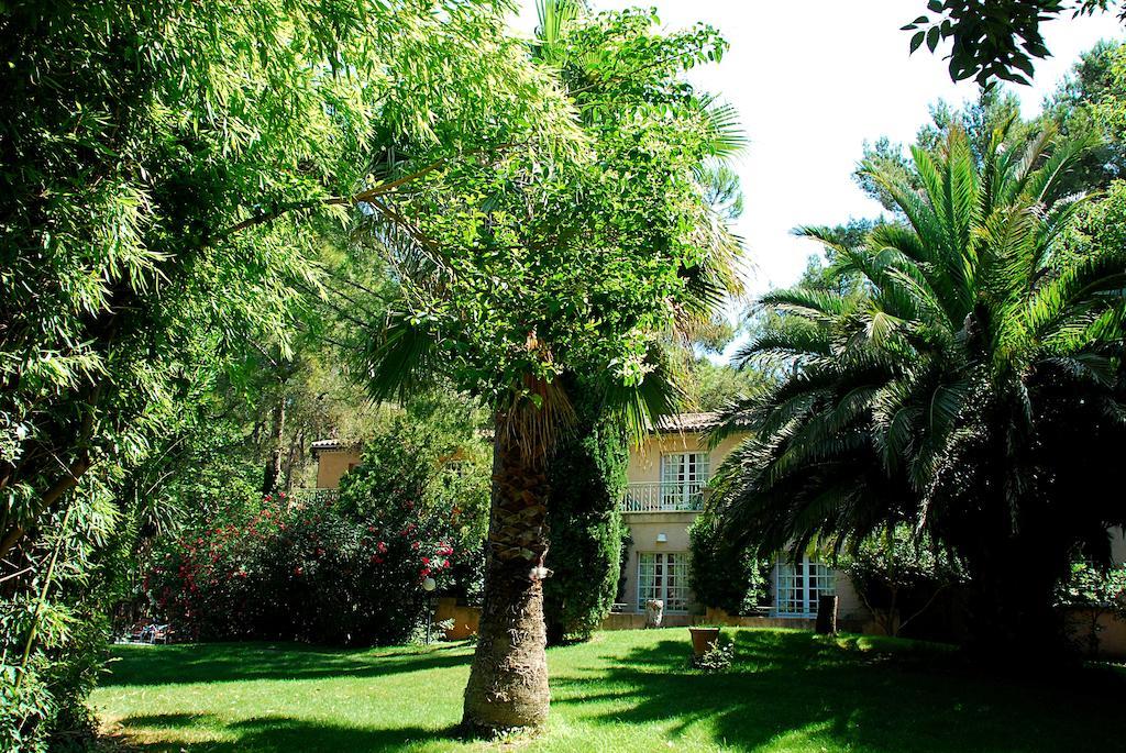 Hotel Les Mazets Des Roches Тараскон Экстерьер фото